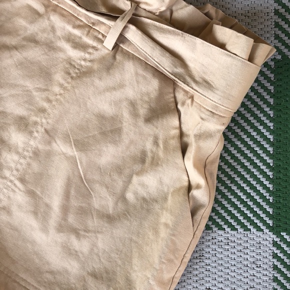 Ava &Viv kaki linen high rise ruffle cuffed shorts - Picture 6 of 8